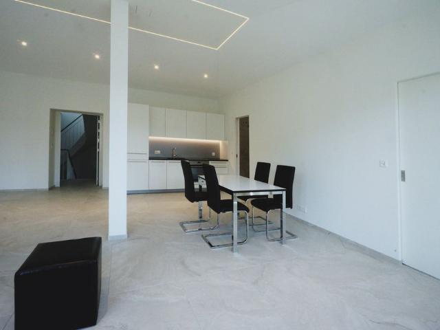 2.5 Zimmer, 80 m², 1. Stock