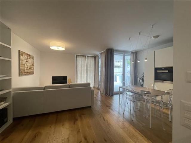 2.5 Zimmer, 80 m², 1. Stock