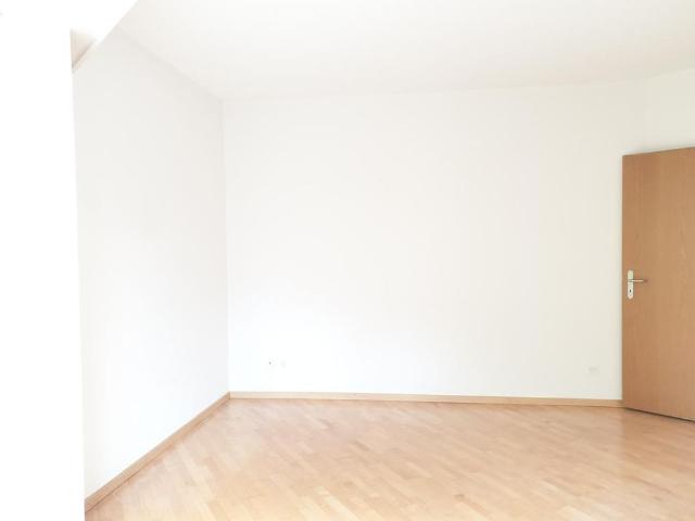 2.5 Zimmer, 80 m², 2. Stock