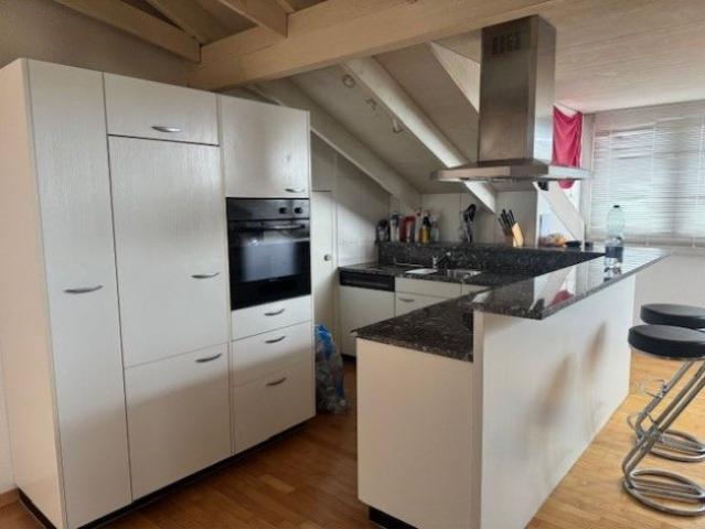 2.5 Zimmer, 80 m², 4. Stock