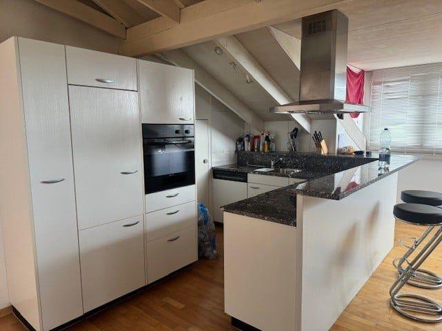 2.5 Zimmer, 80 m², 4. Stock