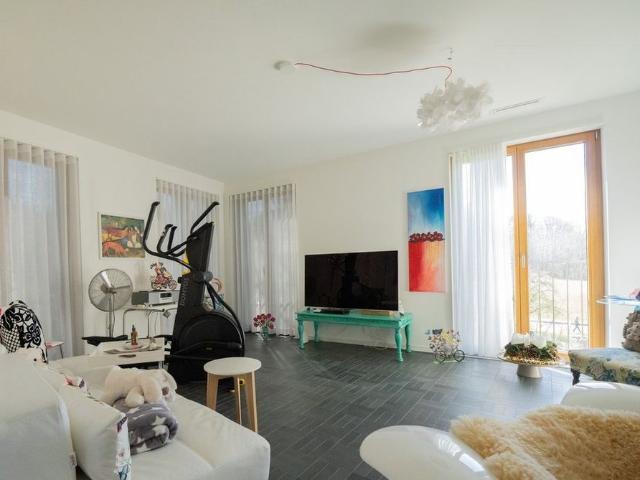2.5 Zimmer, 80 m², EG