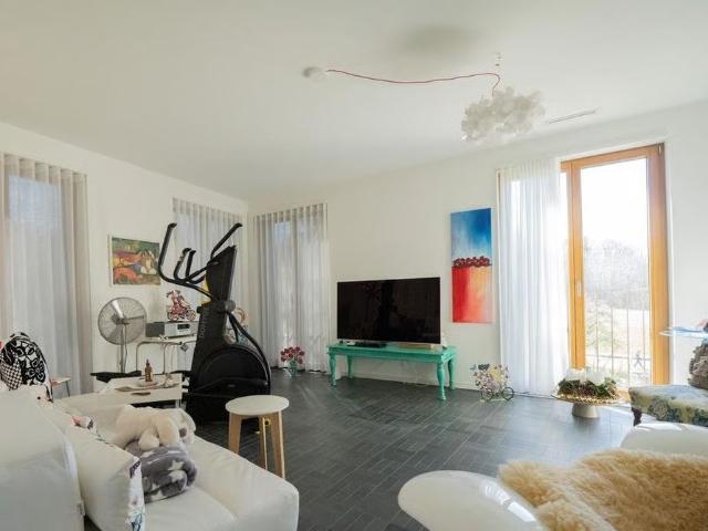 2.5 Zimmer, 80 m², EG