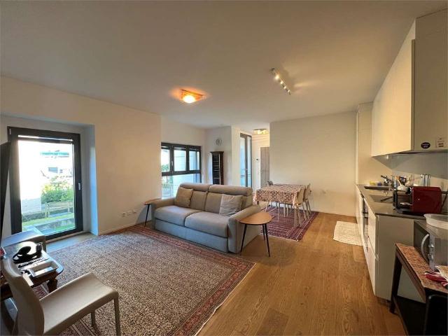 2.5 Zimmer, 80 m², Untergeschoss