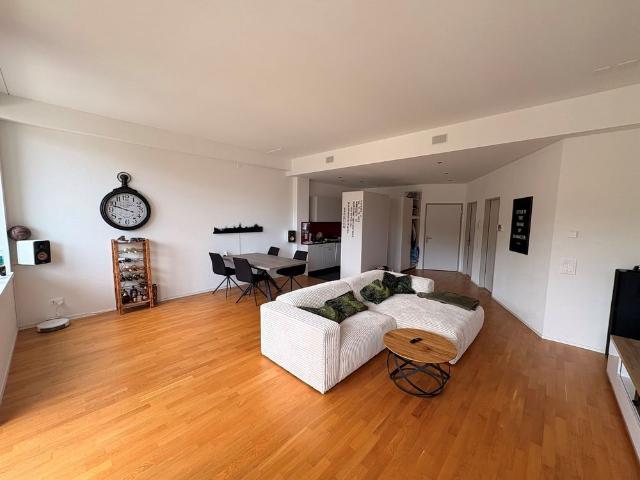 2.5 Zimmer, 81 m², 1. Stock