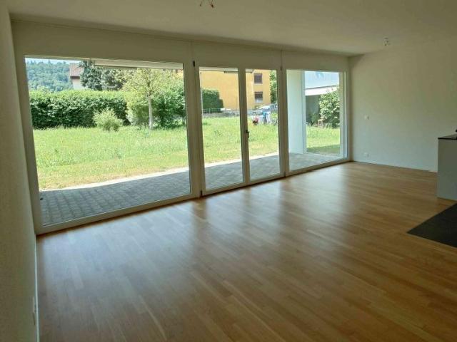 2.5 Zimmer, 81 m², EG