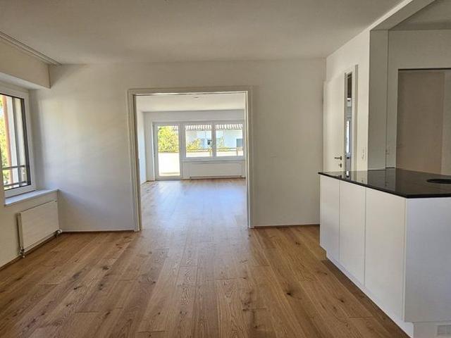 2.5 Zimmer, 82 m², 1. Stock