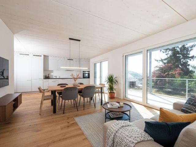2.5 Zimmer, 83 m², 2. Stock