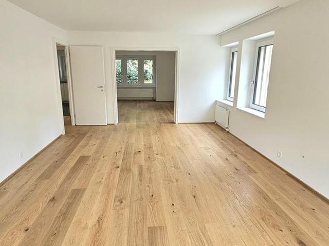 2.5 Zimmer, 83 m², EG