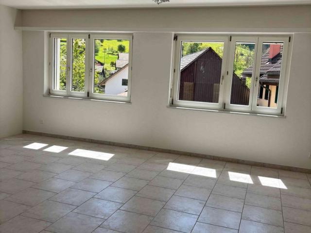 2.5 Zimmer, 95 m², 1. Stock