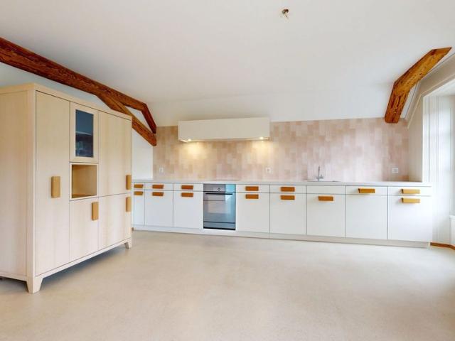 2.5 Zimmer, 98 m², 3. Stock