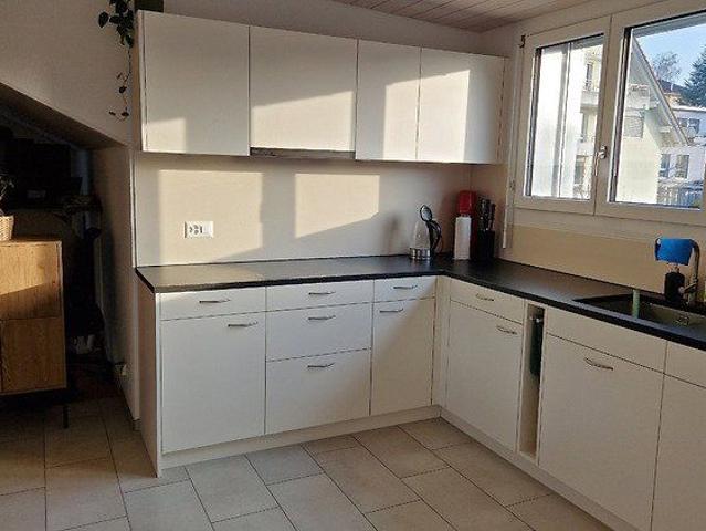 2.5 Zimmer, 90 m², 4. Stock
