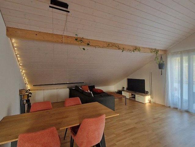 2.5 Zimmer, 90 m², 4. Stock