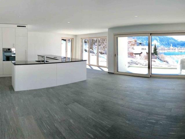 2.5 Zimmer, 90 m², EG