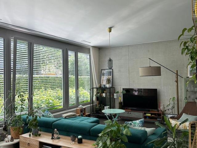 2.5 Zimmer, 90 m², EG