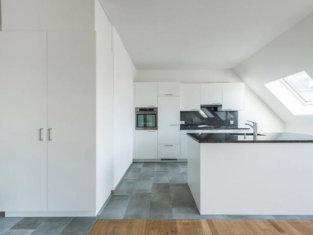 2.5 Zimmer, 93 m², 5. Stock