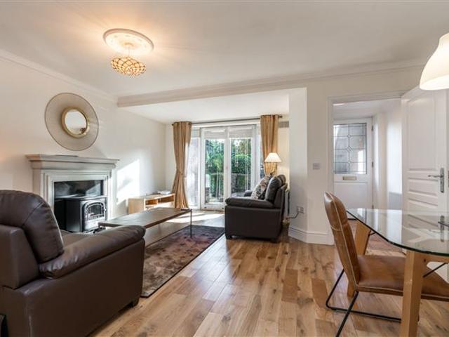 2,650 / month | Woodview Mount Merrion Avenue, Blackrock, County Dublin Sherry FitzGerald Lettings Sheehy 5000 MyHome. Ie Lettings