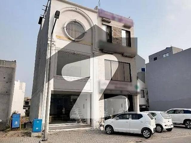 2.66 Marla Commercial Plaza with Rental Income For Sale In Bahria Town Lahore