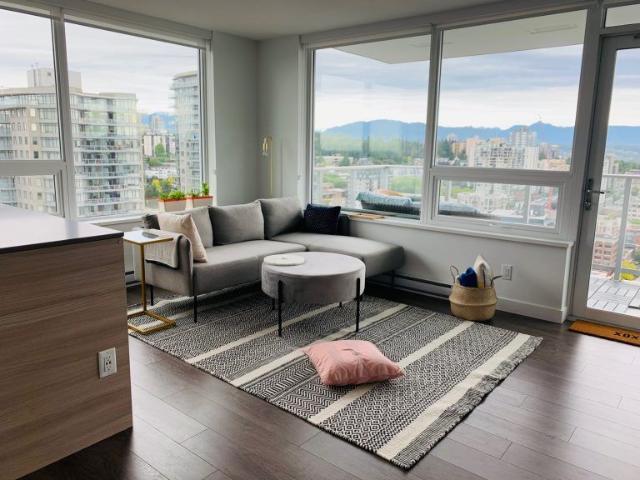 $2,600 / 2br – 800ft2 – Welcome to Riversky! Spacious open concept 2 bedroom, 1 bath QL56