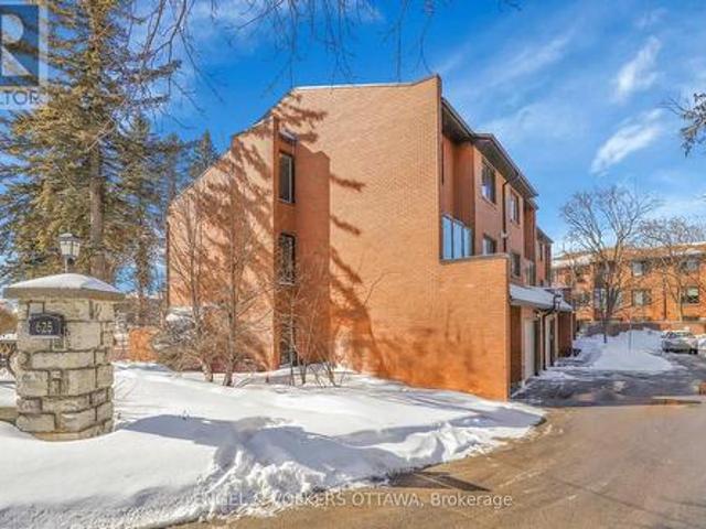 2 625 Richmond Road, Ottawa, ON, K2A 0G6 townhouse for sale | Listing ID X11999 | Royal LePage