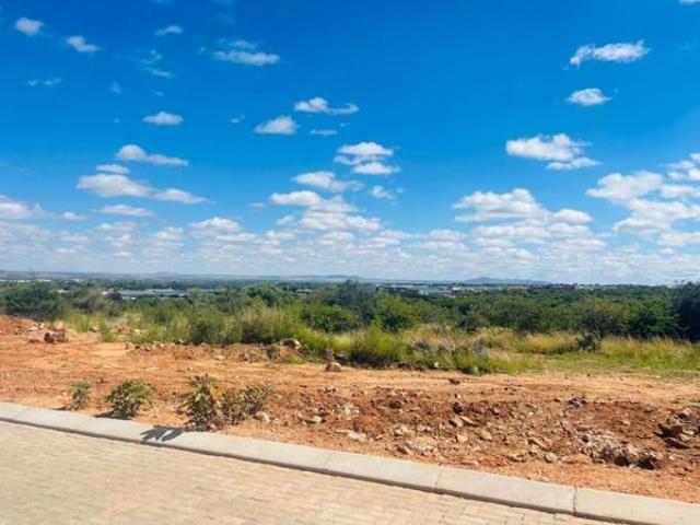 2.6 ha Land available in Bendor