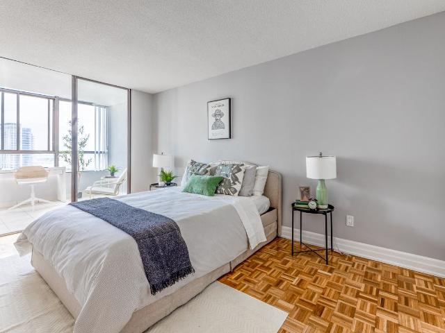 2 6 Silver Maple Court 1 Bedroom Apartment for Rent at 2 2, 4, & 6 Silver Maple Court, Brampton, ON L6T 4R1 Queen Street Corridor