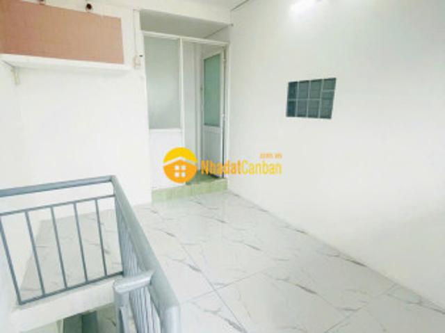 2.78 hẻm thông bến bình đông q8 3pn 2wc hướng đông shr