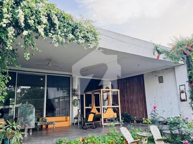 2.70 Kanal Farm House For Sale