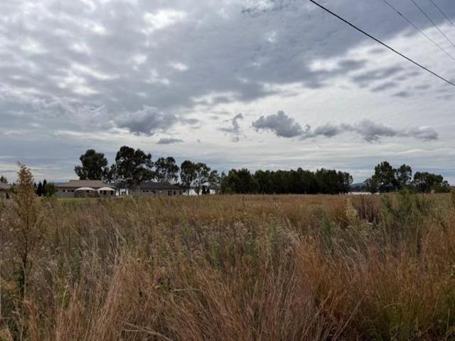 2.7 ha Land available in Deneysville