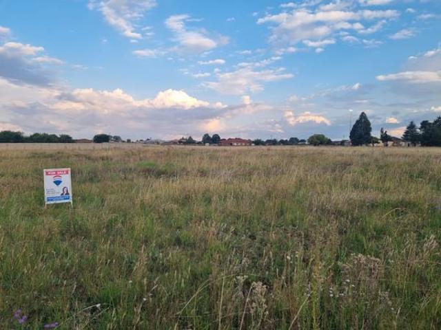 2 855 m² Land available in Balfour