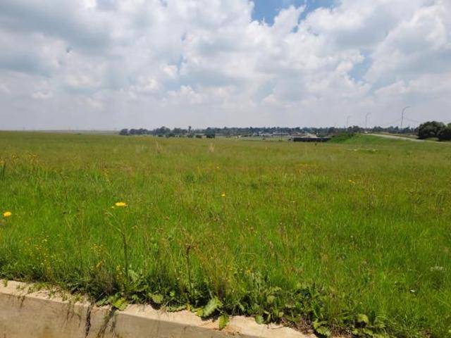2 855 m² Land available in Balfour