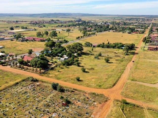 2 855 m² Land available in Balfour