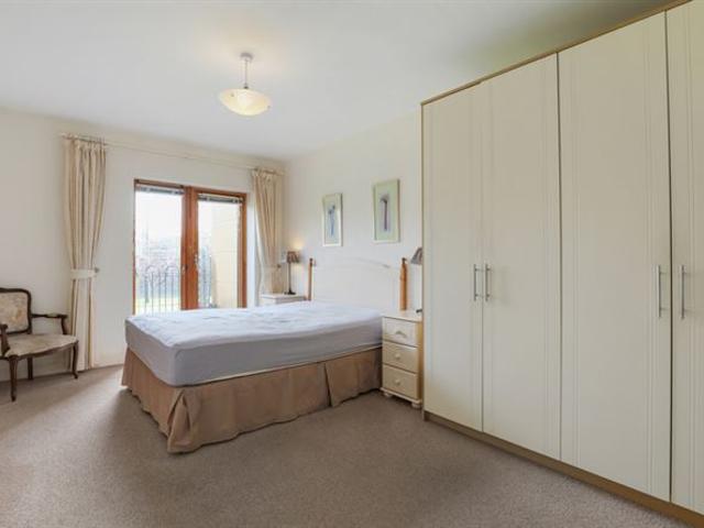 2,800 / month | 4 Pintail House Redcourt Oaks Clontarf, Dublin 3 Sherry FitzGerald Lettings Sheehy 5023 MyHome. Ie Lettings