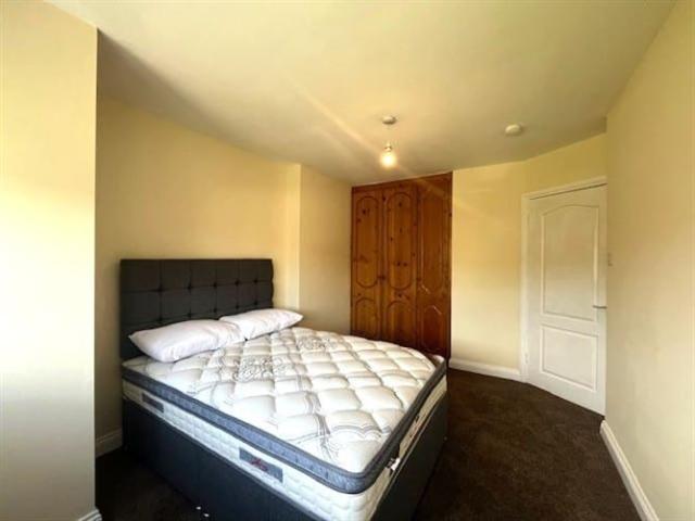 2,800 / month | Verschoyle Glen, Citywest, Co. Dublin Ray Cooke Auctioneers 5013 MyHome. Ie Lettings