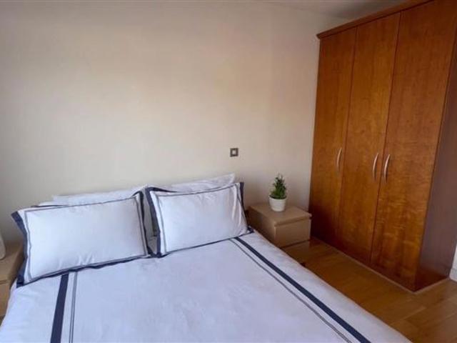 2,700 / month | Apartment 90, Block E, Hanover Dock, Grand Canal Dock, Dublin 2, Grand Canal Dk, Dublin 2, D02TD29 MyHome. Ie Users 5005 MyHome. Ie Lettings