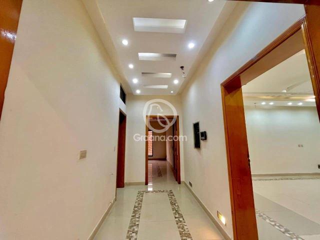 2.8 Kanal house for sale