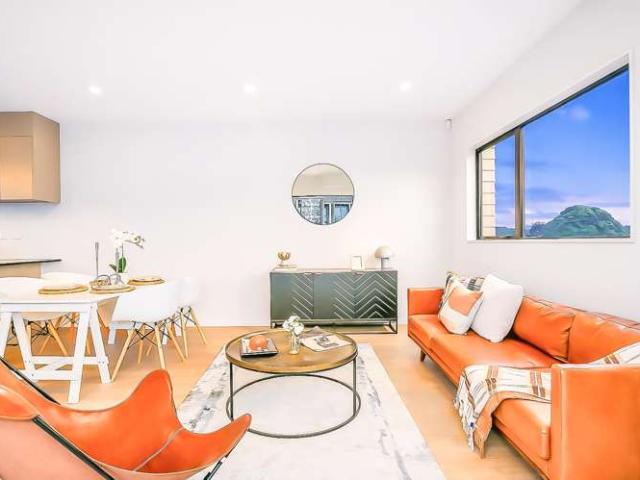 2 9/4052 Great North Road, Glen Eden, Waitakere City