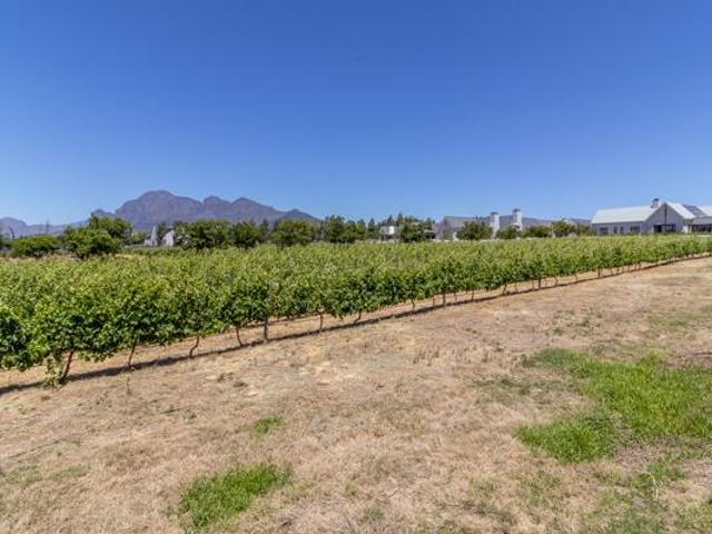 2 944 m² Land available in Paarl Central