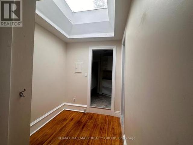 2 94 Fairmont Avenue, Ottawa, ON, K1Y 1X5 investment for lease | Listing ID X13674 | Royal LePage