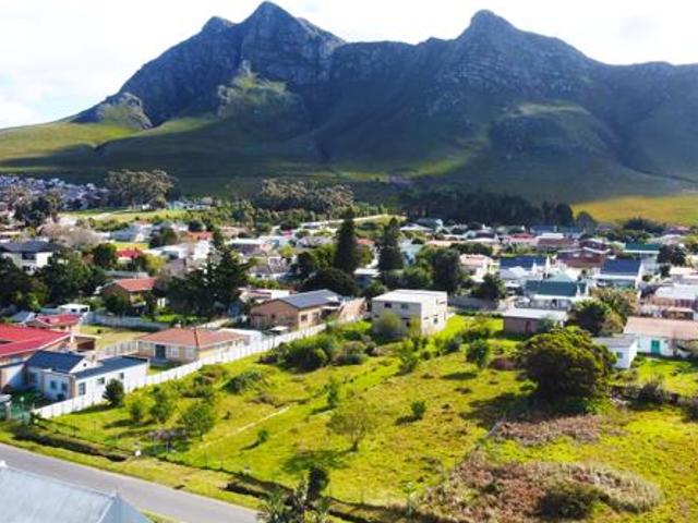 2 954 m² Land available in Kleinmond