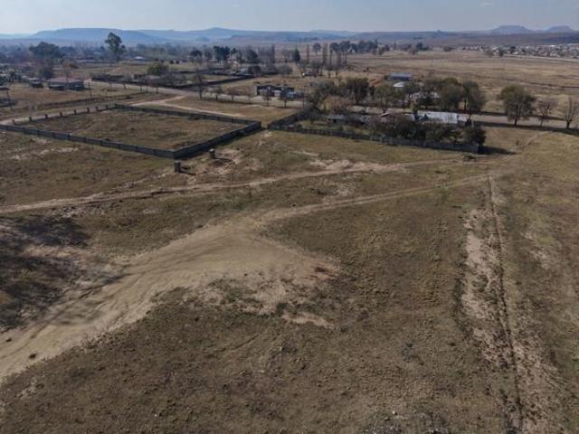 2 974 m² Land available in Paul Roux