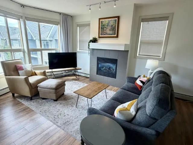 $2,900 Furnished Stunning Condo | Utilities & WiFi Included | Marda Loop