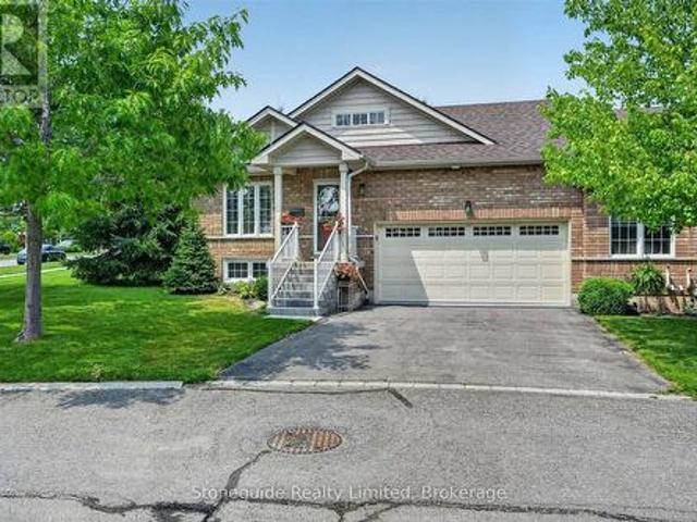 2 909 Wentworth Street, Peterborough Otonabee Ward 1, ON, K9J 8R7 townhouse for sale | Listing ID X13616 | Royal LePage