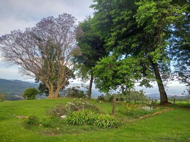 2.9 ha Land available in Worlds View