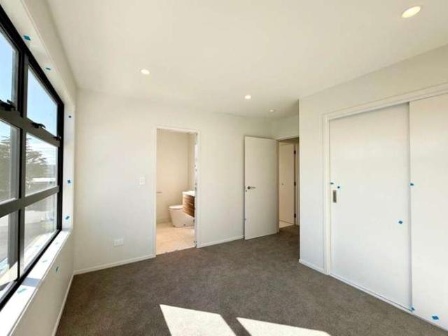 2A Moa Road, Pt Chevalier, Auckland City