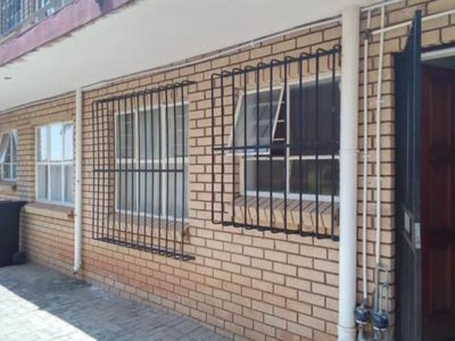 2a stunning 2 bedroom apartment