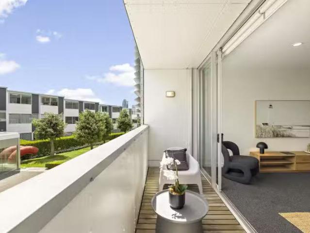 2B/12 Fisher Point Drive, Freemans Bay, Auckland City