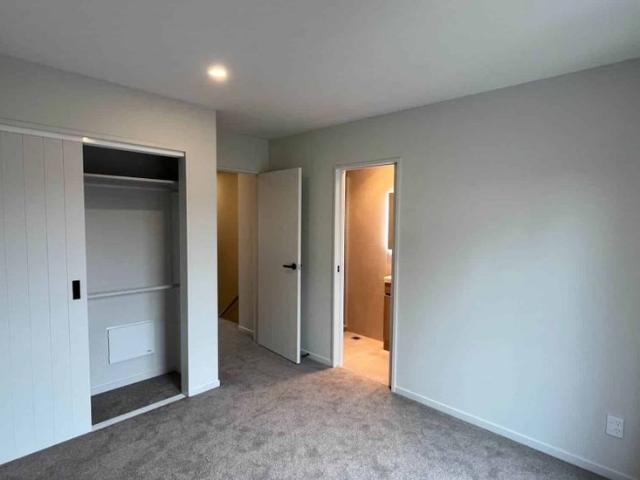 2Bed2Bath property in Panmure