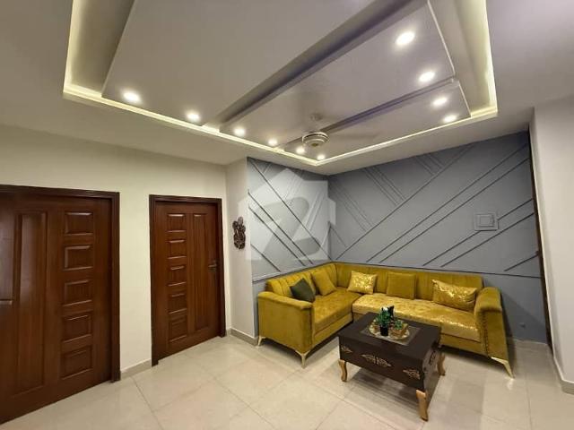 2bed apartment available for rent in E11/1 malti arcade allow air BnB
