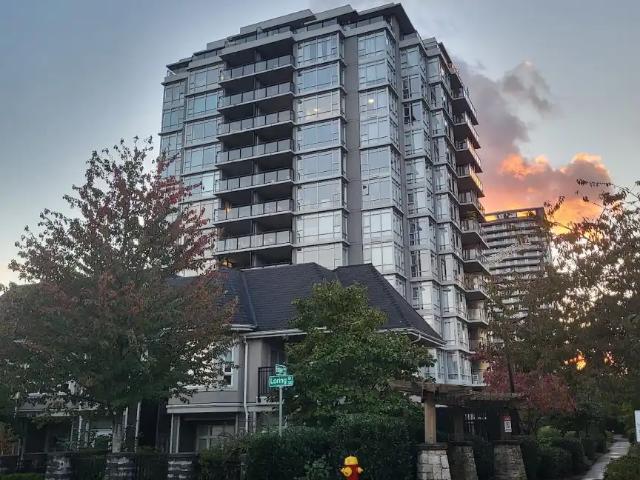 2Bed +Den 2 Bath Steps to H Mart West Coquitlam